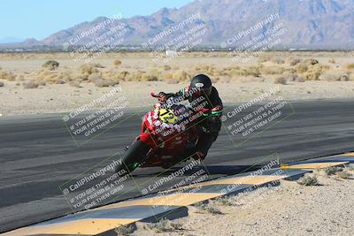 media/Jan-10-2025-CVMA Friday Practice (Fri) [[489e0da257]]/Group 4 and Trackday/Session 2 (Turn 4 Inside)/